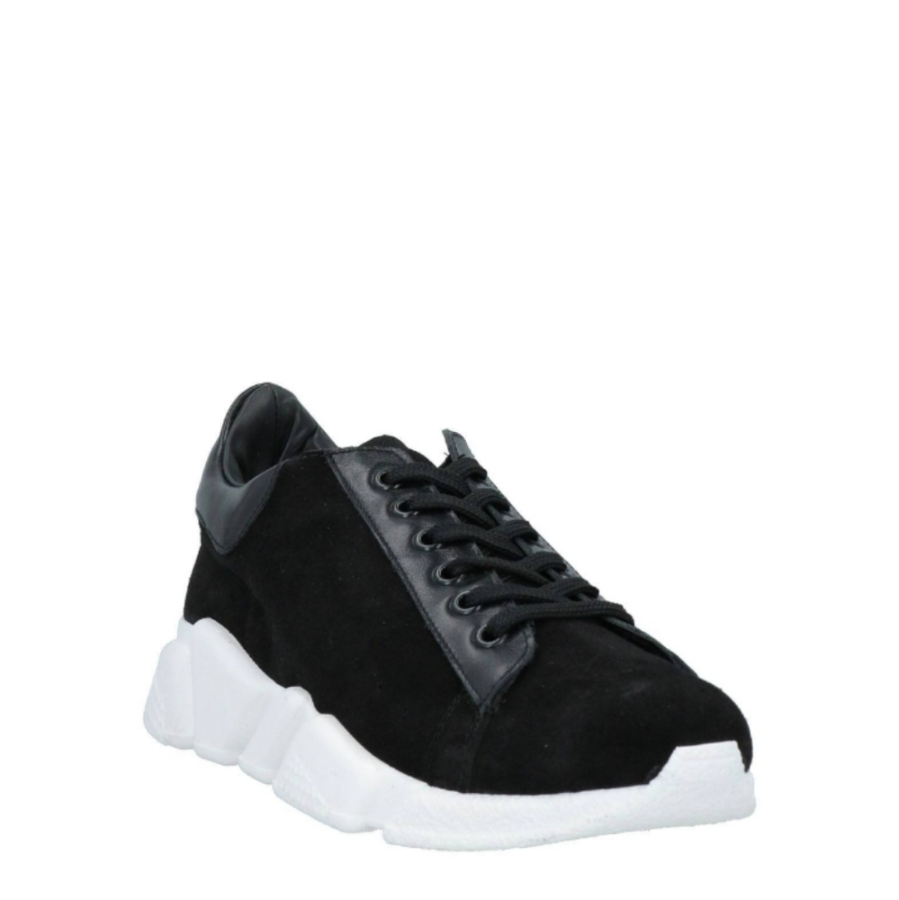 Black sneakers - Picture 2 of 4